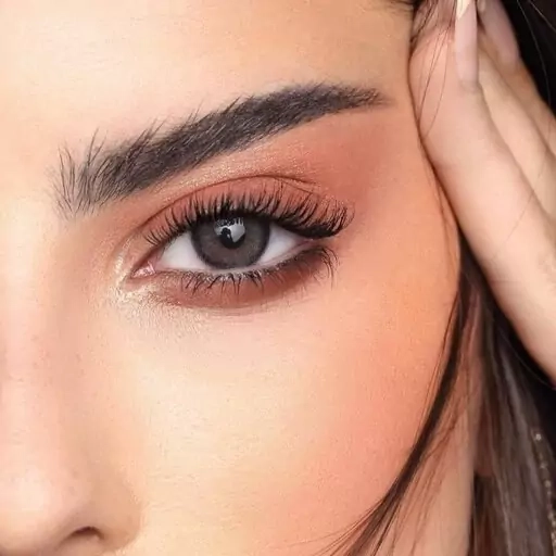 پک لنز دهب نچرال گری رنگ طوسی همراه محلول شستشوی لنز دهب حجم 120 میلی لیتر